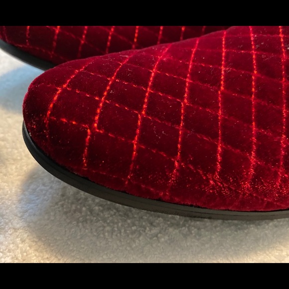 BRAND NEW Super Stylish Men’s Red Velvet Loafers - box 25 - Picture 3 of 6